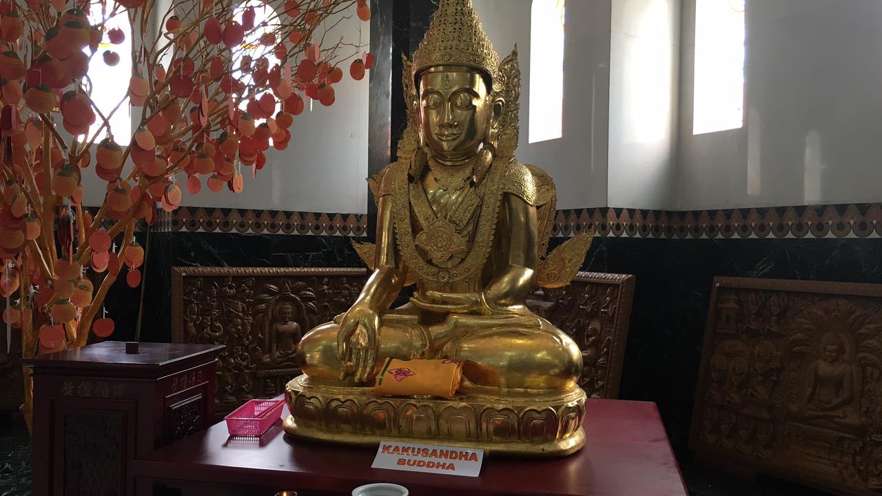 Pagoda Taman Alam Lumbini