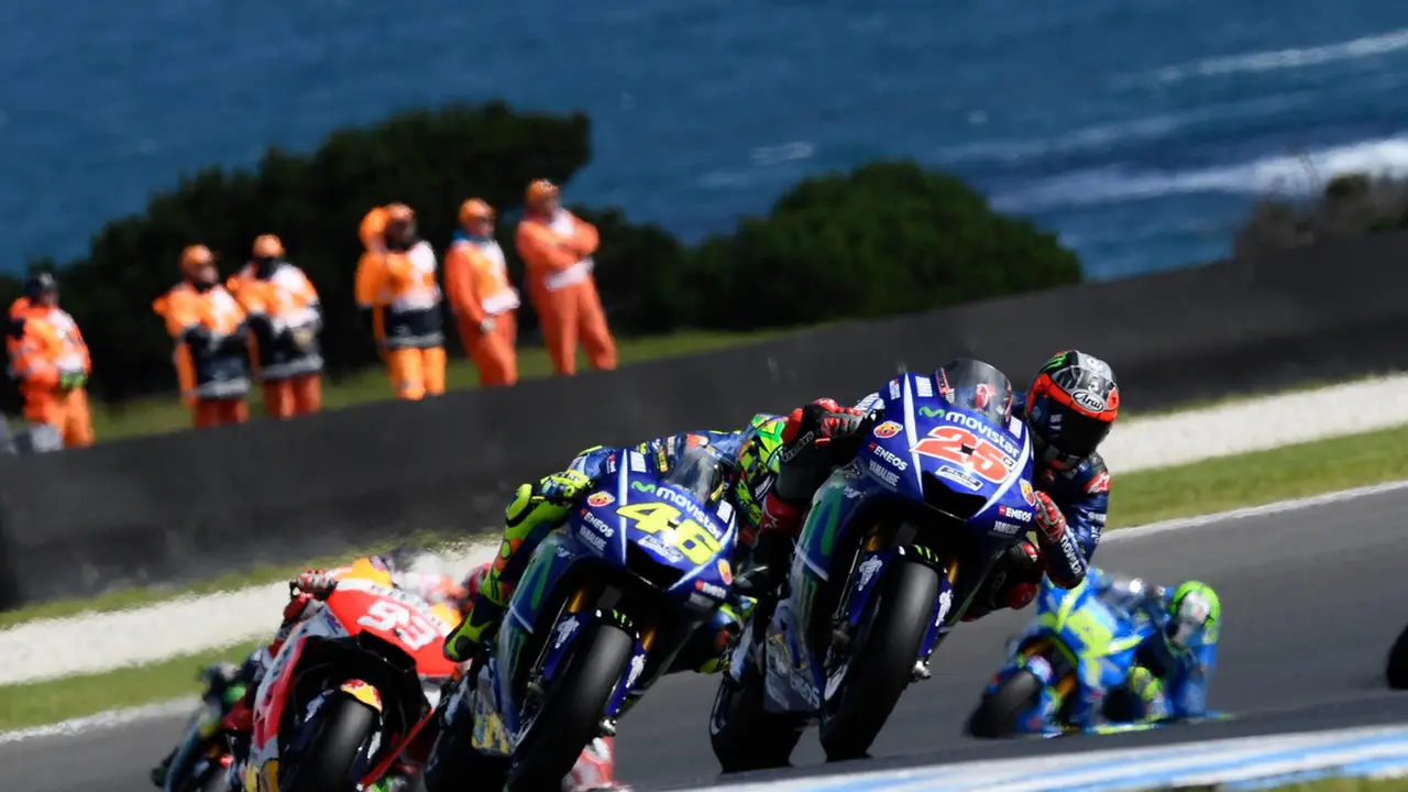 Maverick Vinales dan Valentino Rossi