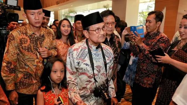 [Bintang] Peringati Hari Anak Nasional, Ini Tips Jadi Orang Sukses dari BJ Habibie