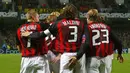 1. AC Milan - Terkenal dengan lini belakang kokoh yang dijaga Franco Baresi, Paolo Maldini, dan Alessandro Costacurta. Lini tengah Rossoneri juga memiliki Kaka dan Zvonimir Boban. (Photo by DENIS CHARLET / AFP)