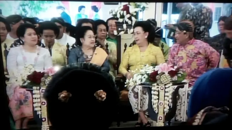 Megawati dan Puan Hadiri Penobatan Paku Alam X