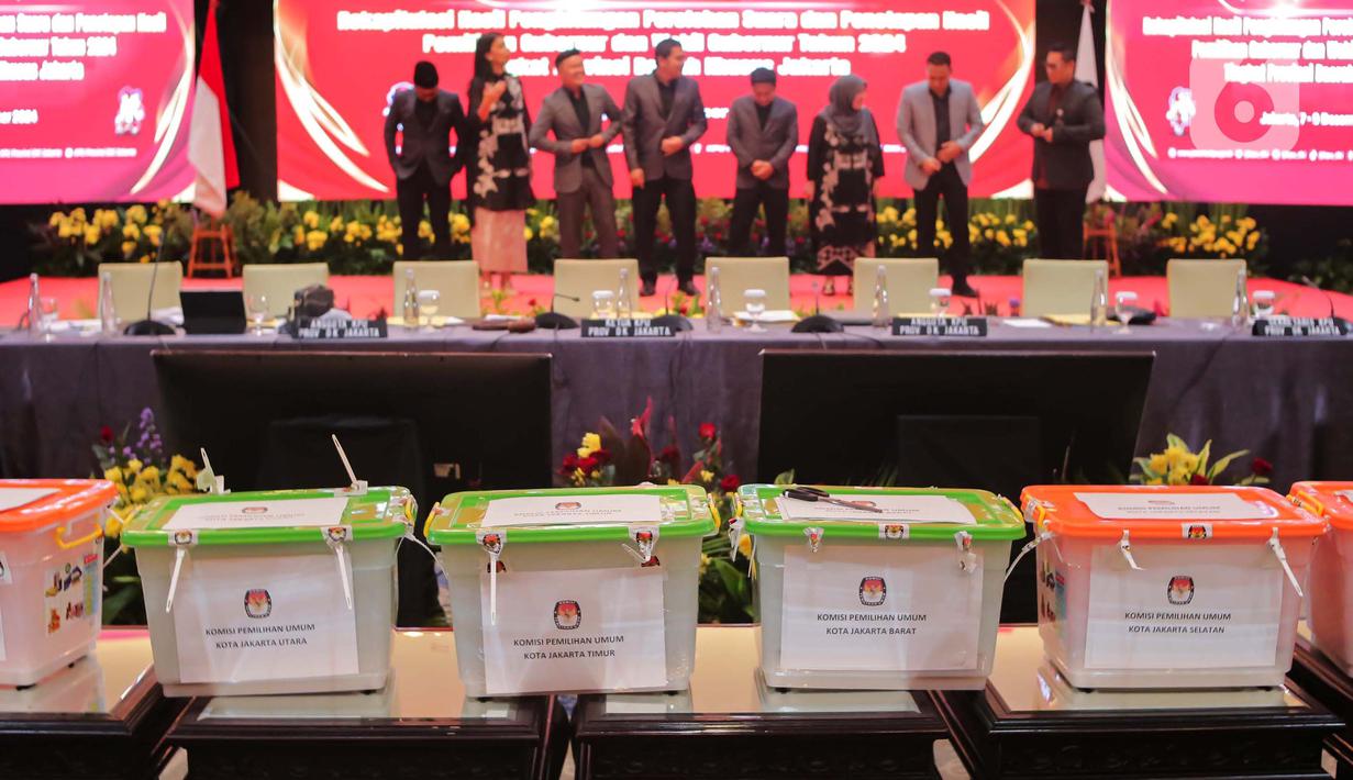 KPU DKI Jakarta resmi menggelar rapat rekapitulasi penghitungan perolehan suara di tingkat Provinsi. (Liputan6/Angga Yuniar)