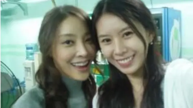 Yoon Ji Oh dan Jang Ja Yeon (Instagram/ @ohmabella - https://www.instagram.com/p/BvFJEM3gGAT/)