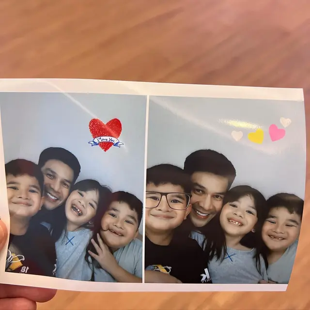 Kembali Jadi Sorotan, Ini 7 Potret Jonathan Frizzy dan Buah Hati yang Kompak