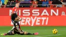 Pemain Girona, Viktor Tsyhankov mencetak gol pertama timnya ke gawang Rayo Vallecano pada laga lanjutan Liga Spanyol 2023/2024 di Montilivi Stadium, Girona, Spanyol, Selasa (27/02/2024). (AFP/Lluis Gene)