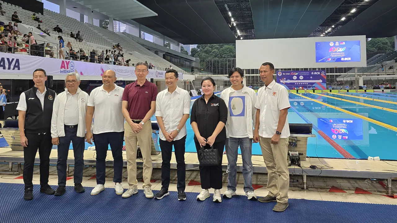 Wamenpora Taufik Hidayat membuka kejurnas renang antarklub 2024