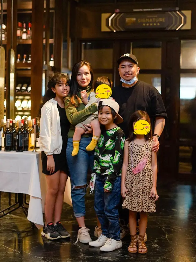 Sheila Marcia dan Keluarga