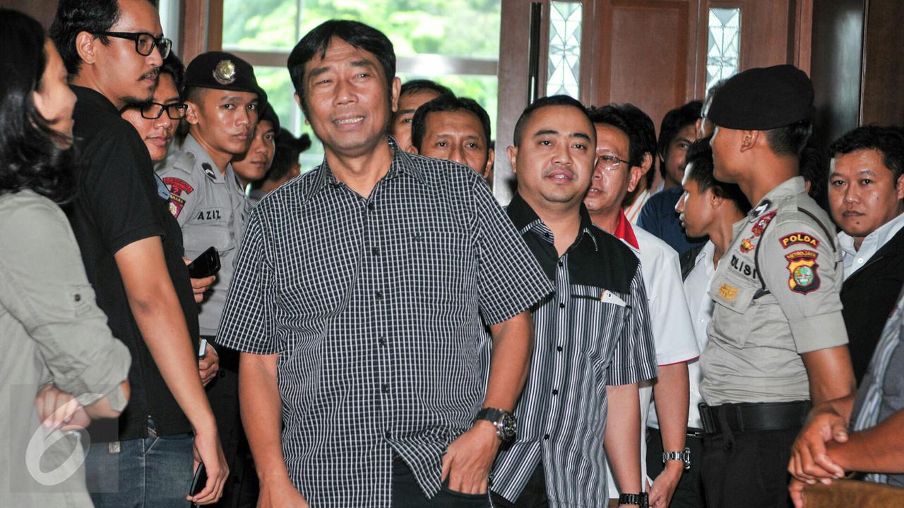 20160204- Jadi Saksi Kasus UPS, Ahok Ditonton Haji Lulung-Jakarta-Yoppy Renato