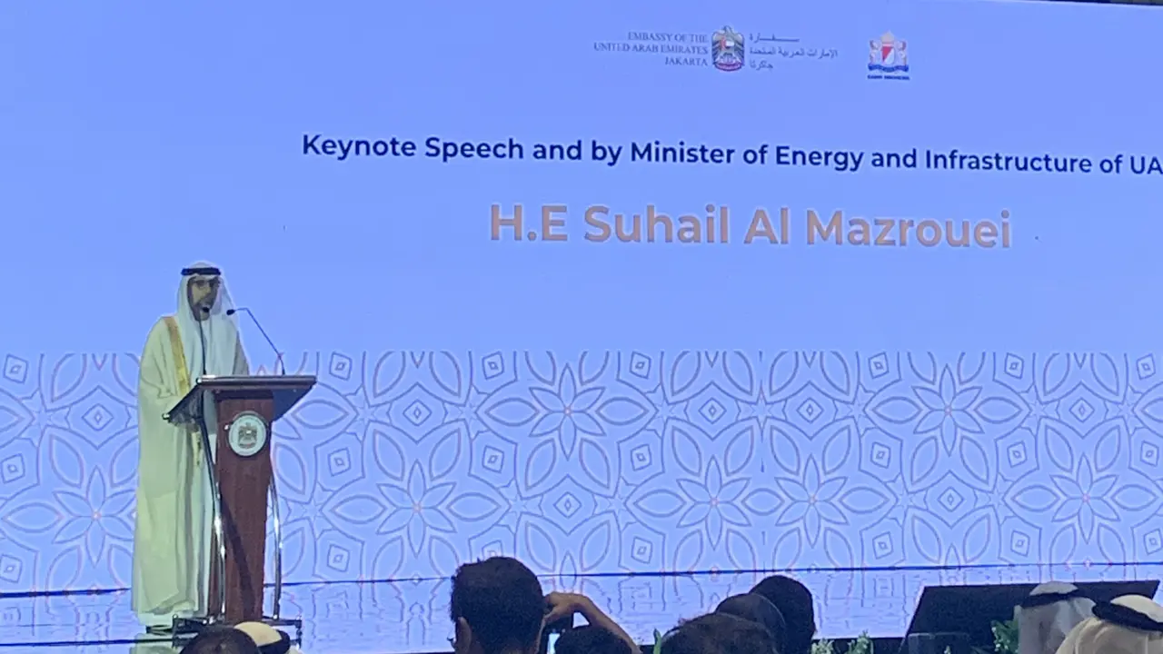 Menteri Energi dan Infrastruktur Uni Emirat Arab (UWA), Suhail Al Mazrouei dalam kegiatan UAE-Indonesia Economic Forum di Raffles Jakarta, Kamis (21/9/2023). (Tasha/Liputan6.com)