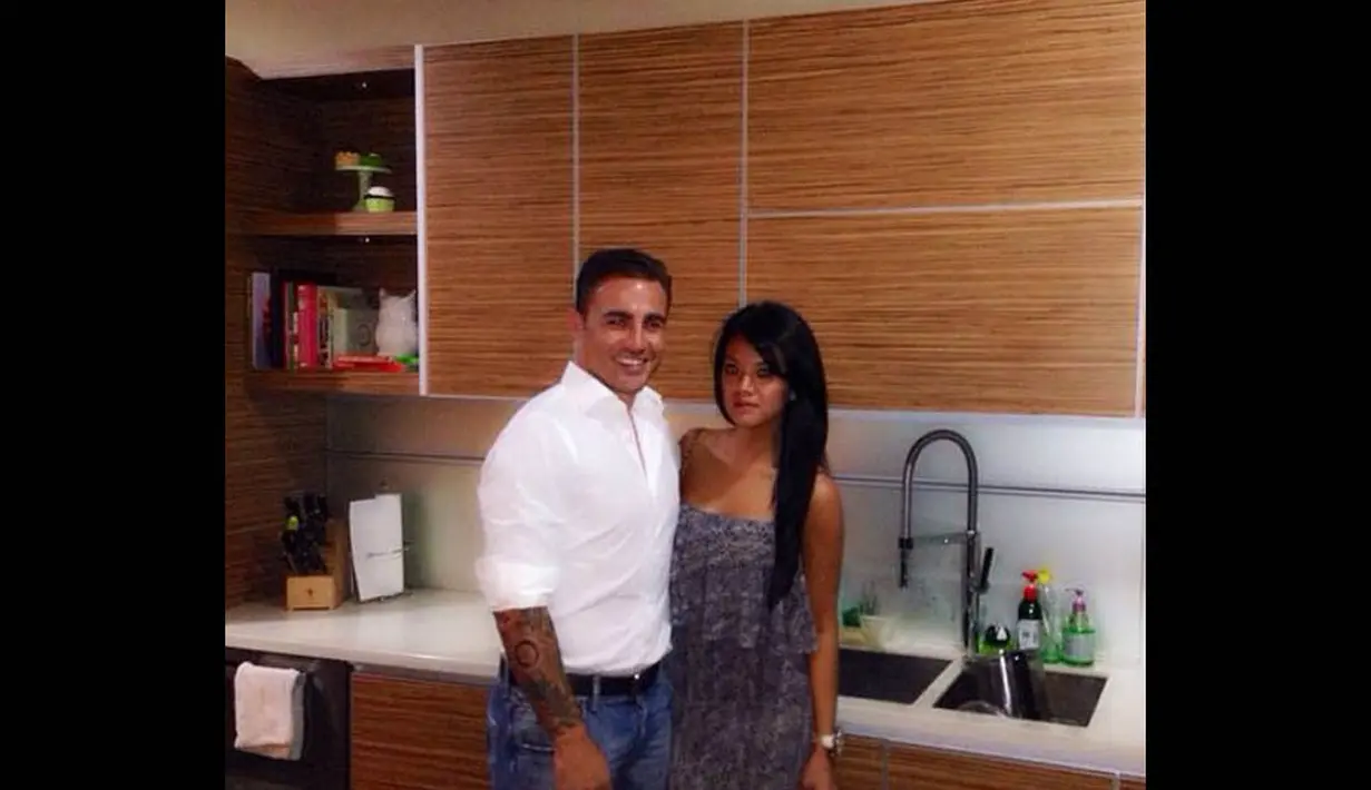 Kedekatan Farah Quinn dan Fabio Cannavaro dimulai saat mantan pemain Real Madrid itu mengunjungi Jakarta bulan Juni 2014 lalu. (instagram.com/farahquinnofficial)