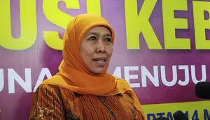 Khofifah Indar Parawansa berharap bisa berduet dengan Emil Dardak di Pilkada Jawa Timur. Komunikasi dengan partai politik terus digencarkan. (Ady Anugrahadi).