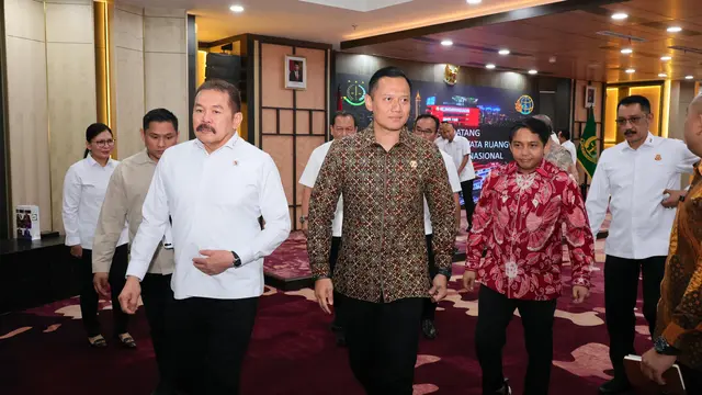 Pertemuan Menteri ATR/Kepala BPN Agus Harimurti Yudhoyono (AHY) dan Jaksa Agung ST Burhanuddin di Kantor Kejaksaan Agung, Jakarta, Selasa (5/3/2024). (Foto: Liputan6.com/Maulandy R)