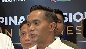 Ketua Umum Kamar Dagang dan Industri (Kadin) Indonesia, Anindya Novyan Bakrie berkomentar soal UMP 2026. (Liputan6.com/Tira)