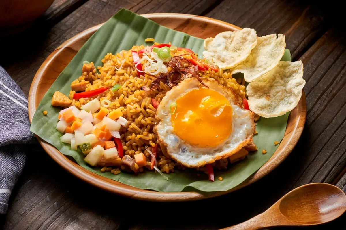 Terungkap! Ternyata Ini Rahasia di Balik Kelezatan Nasi Goreng Pedagang Kaki Lima