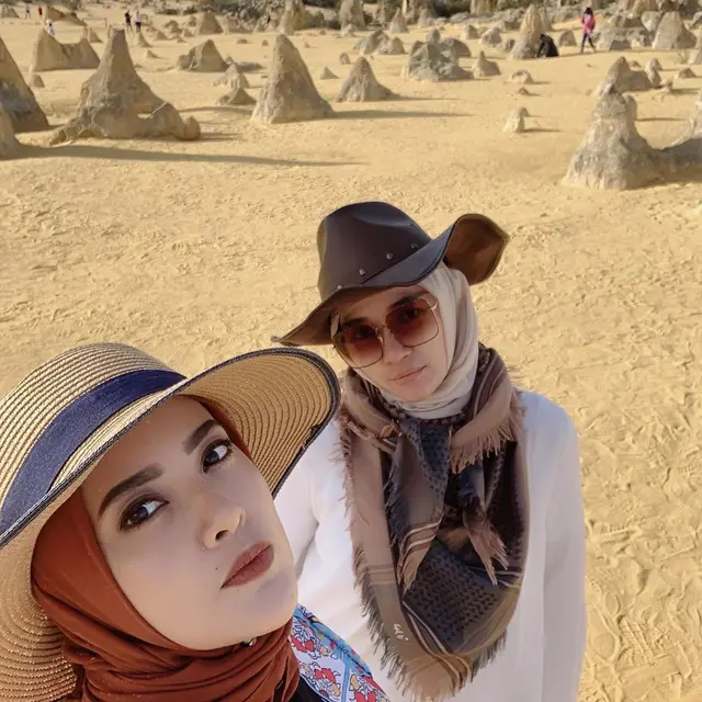 6 Potret Terbaru Elma Theana, Makin Cantik di Usia 45 Tahun