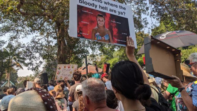 Demo masyarakat Australia lantaran PM Morrison berlibur di tengah kebakaran yang melanda. (Source: Twitter)
