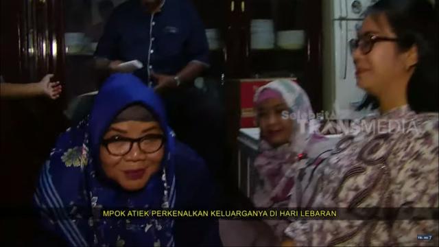 Peralatan makan di satu lemari (Youtube).