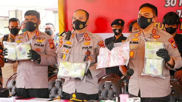 Konferensi pers pengungkapan narkoba di Polres Bengkalis yang dikendalikan jaringan narkoba Malaysia.