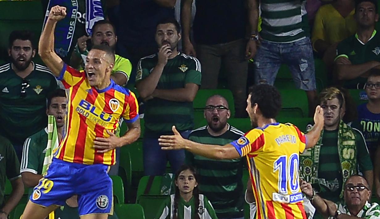 6. Rodrigo (Valencia) - 5 Gol. (AFP/Cristina Quicler)