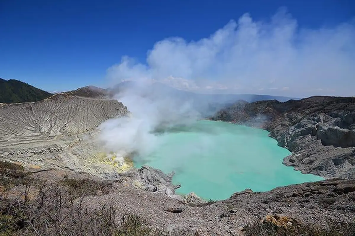 Wisata Alam Kawah Gunung Ijen Sudah Dibuka Kembali, Pengunjung Dibatasi