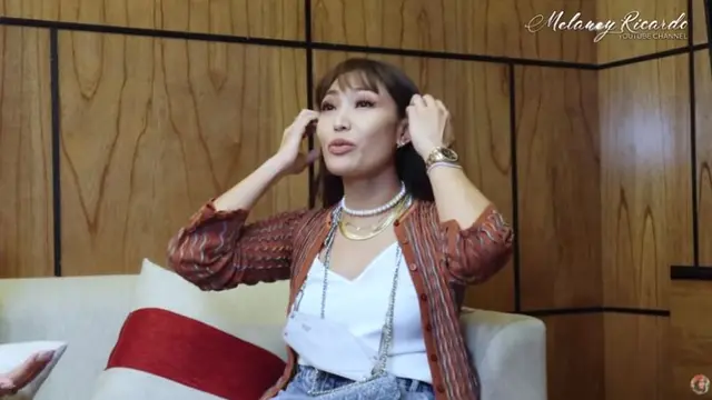 Ayu Dewi (Foto: YouTube)
