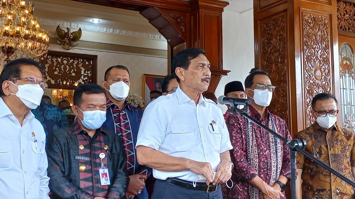 Minister Luhut Surprised There Is A Coal Industry In The Muarajambi Temple Area thumbnail
