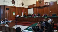 Sidang Ahmad Dhani di Pengadilan Negeri Surabaya. (Liputan6.com/Dian Kurniawan)
