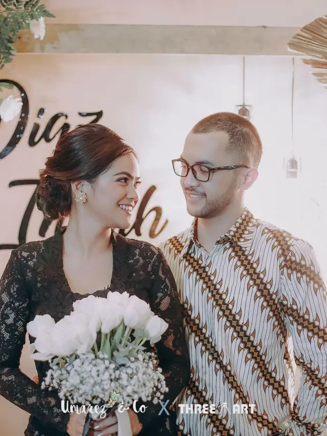6 Potret Bahagia Pertunangan Indah Indriana, Pemain Sinetron Istri Kedua