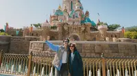 6 Potret Keseruan Vidi Aldiano dan Sheila Dara Liburan ke China, Estetik Jelajahi Berbagai Destinasi
