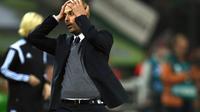 Ekspresi pelatih Bayern Muenchen, Pep Guardiola, saat melawan Borussia Moenchengladbach. (26/10/2014). (AFP PHOTO/PATRIK STOLLARZ)