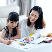 Memulai homeschooling./Copyright shutterstock.com/g/aneoho