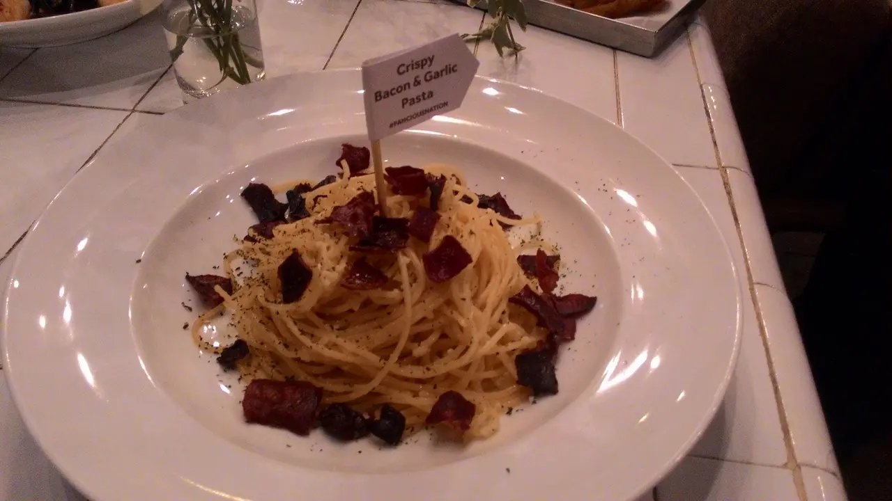 Crispy Bacon Garlic Pasta