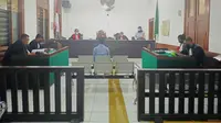 Sidang kasus dugaan korupsi pembangunan SDN Grogol 2 Depok di Pengadilan Negeri Bandung. (Istimewa)