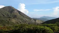 Gunung Keli Lepembusu di Flores dekat dari Gunung Kelimutu. (Dok: Gunung Bagging&nbsp;https://www.gunungbagging.com/keli-lepembusu/)