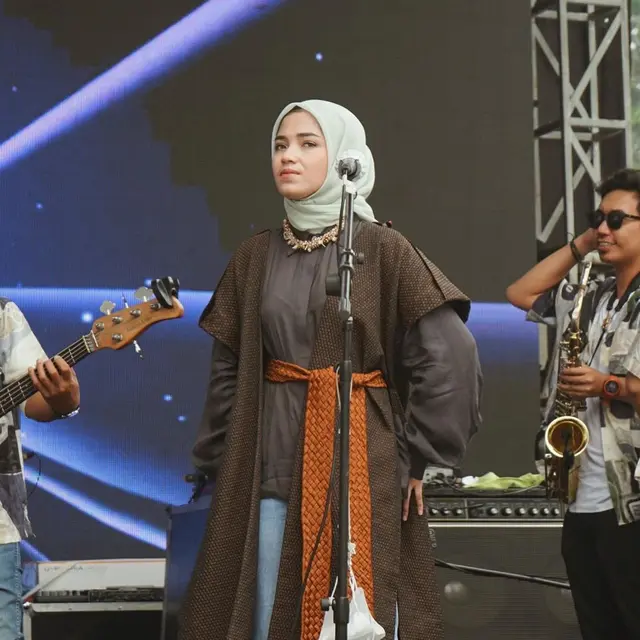 6 Potret Terbaru Rahmi Idola Cilik Rilis Single Baru, Lama Tak Terdengar Kabarnya