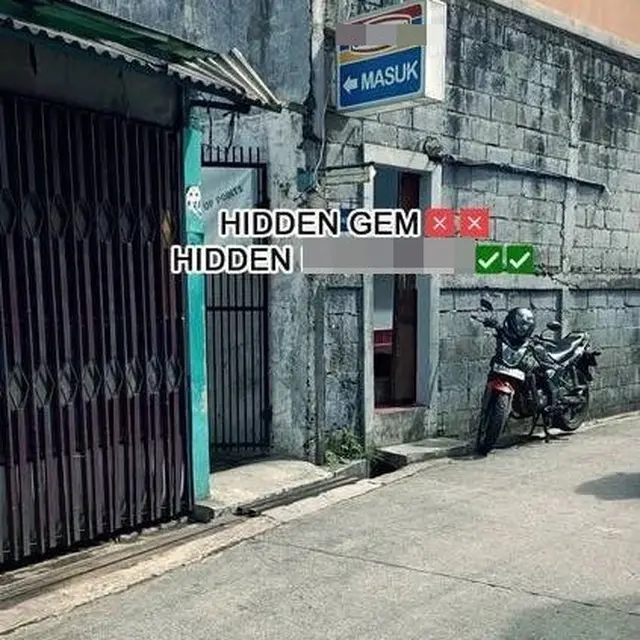 6 Potret Orang Jualan di Tempat Sempit Ini Bikin Tepuk Jidat, Pembeli Kesusahan