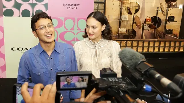 [Fimela] Nadine Chandrawinata dan Dimas Anggara