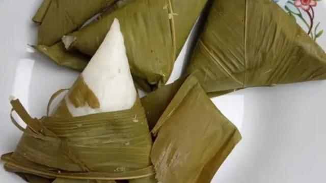Resep ketupat sumpil, makanan khas Maulid Nabi. (dok. Cookpad @Sabilla_Amrizah)