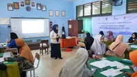 Peserta program ekosistem pendidik profesional berbagi praktik baik kepada 750 guru di Samarinda, Kalimantan Timur. (Ist).