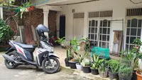 Kediaman rumah ZA di gang Taqwa RT3/10, Kelurahan Kelapa Dua Wetan, Kecamatan Ciracas, Jakarta Timur. (Liputan6.com/Dicky Agung Prihanto)