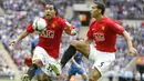 4. Rio Ferdinand (Manchester United Vs Portsmouth, 2008) - Pada laga perempat final Piala FA dirinya menjadi kiper menggantikan posisi dari Tomasz Kuszczak. Sayangnya MU harus kalah dan tersingkir karena dirinya kebobolan. (AFP/Ian Kington)