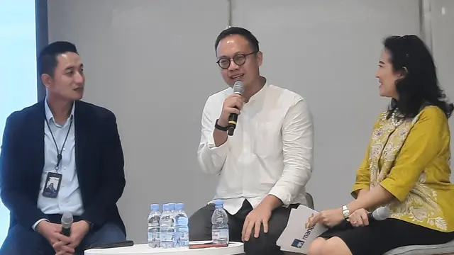 Samuel Ray dalam Peluncuran AXA Mandiri