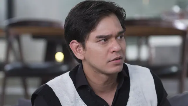 Di Antara Dua Cinta