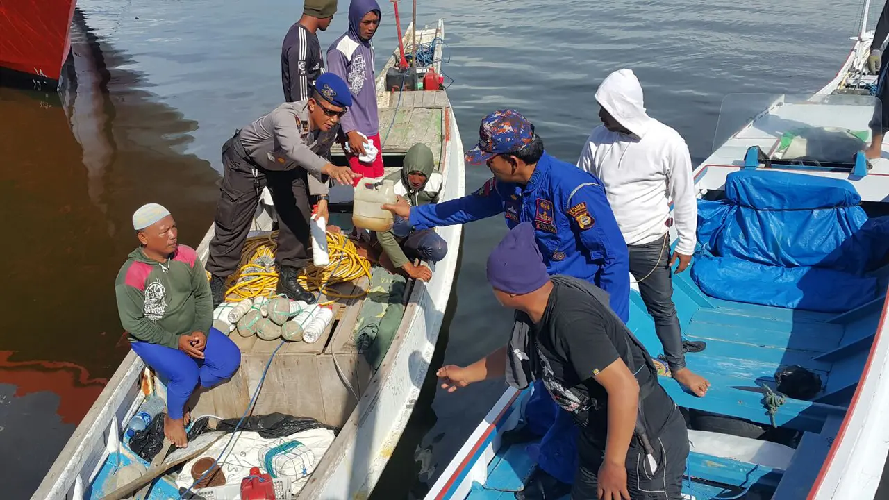 Perahu Katinting Pembawa Puluhan Kilo Bahan Peledak Disita