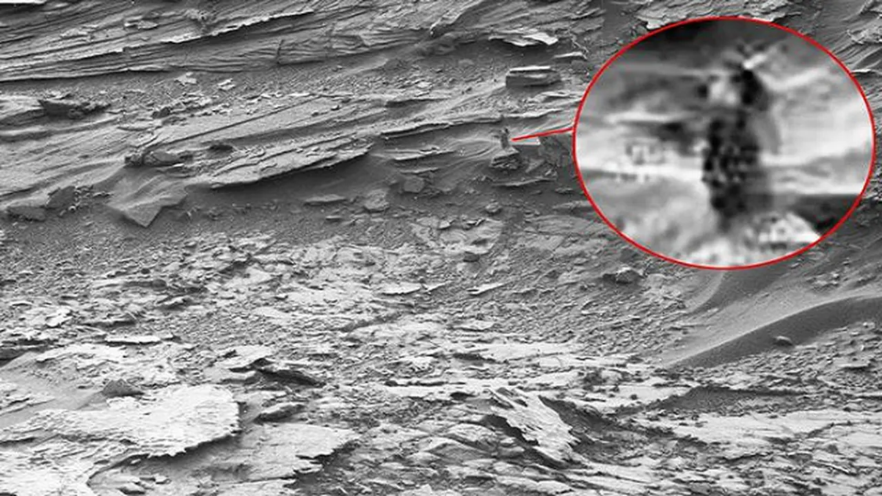 Heboh, Sosok Wanita Ditemukan di Permukaan Planet Mars