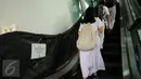 Tulisan peringatan terpasang di eskalator JPO St Carolus, Jakarta, Senin (8/8/2016). Fasilitas eskalator JPO St Carolus diresmikan Jokowi saat menjabat Gubernur DKI Jakarta, kini eskalator tersebut dalam keadaan rusak. (Liputan6.com/Helmi Fithriansyah)