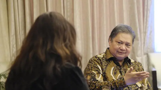 Menteri Koordinator Bidang Perekonomian Airlangga Hartarto melakukan pertemuan dengan Senator AS asal Illinois, Tammy Duckworth di Jakarta, Rabu (9/8/2023). (Dok Kemenko Perekonomian)