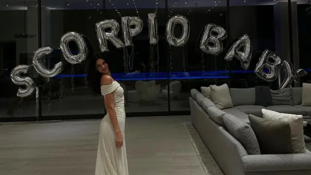 Kendall Jenner saat ulang tahun. [@kendalljenner]