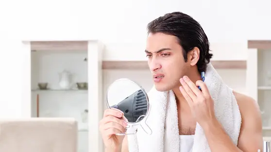 Pagi Selalu Sibuk? Begini Cara Bikin Shower Routine Pria Lebih Praktis