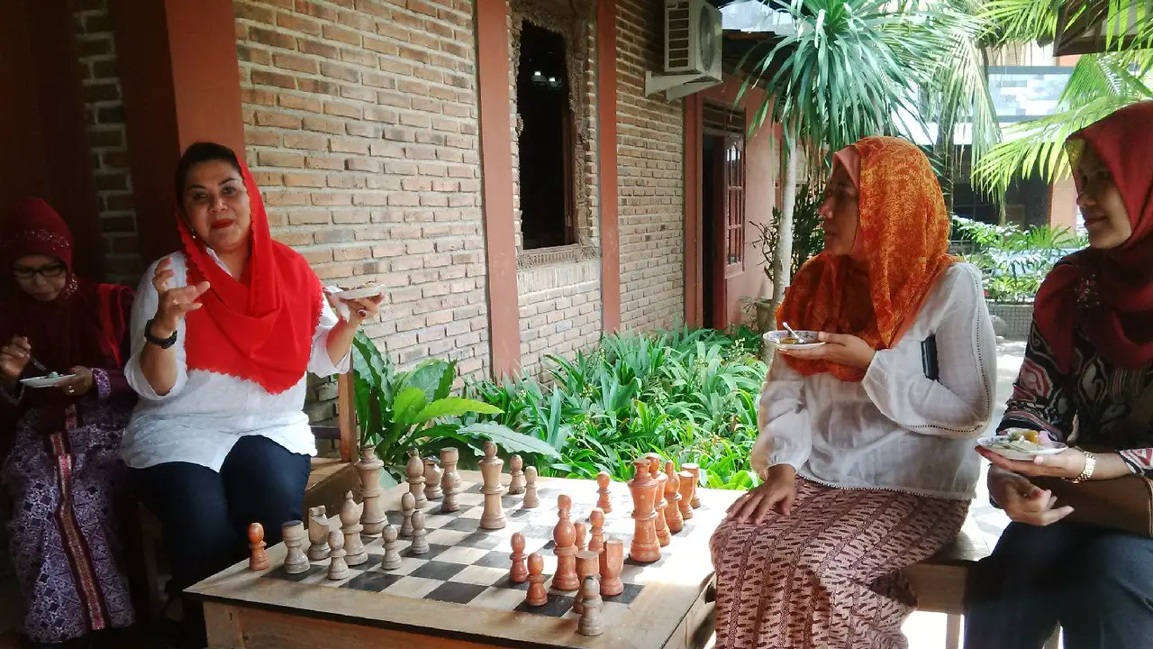 Demi Konstituen, Ita Rela Lepas Sepatu